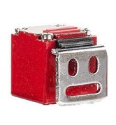 Пластмассовая консоль EMAS со стальным изогнутым кронштейном LD33LUM321